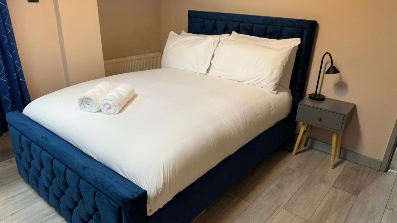One Bedroom Apartment In Walsall Sleeps 4 Free Wifi By Villazu Bloxwich Extérieur photo