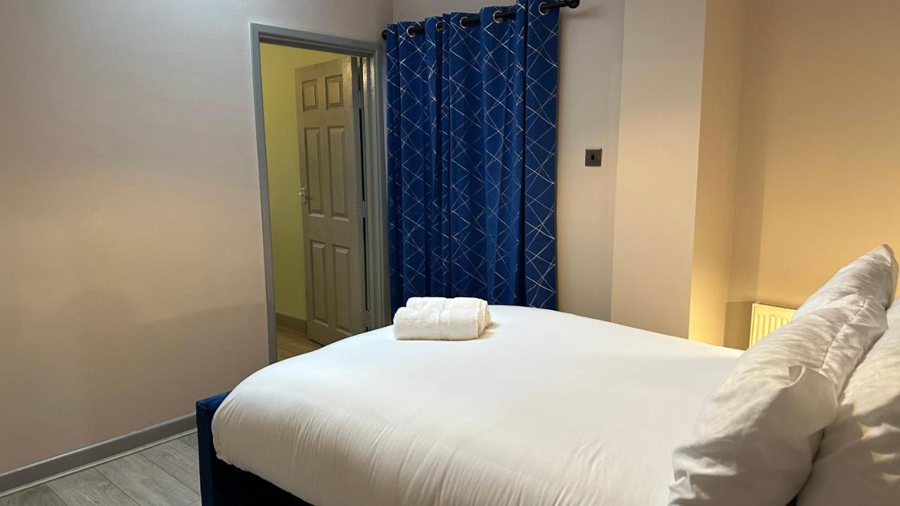One Bedroom Apartment In Walsall Sleeps 4 Free Wifi By Villazu Bloxwich Extérieur photo